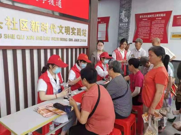 志愿服务进社区.jpg